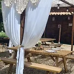 אוהל מפואר Domaine Authentique De Rose *