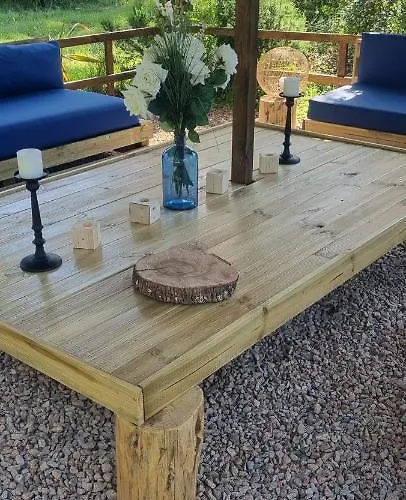 Domaine Authentique De Rose *