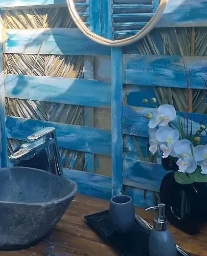 Domaine Authentique De Rose *